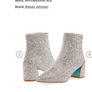 Betsy Johnson Rhineston Silver Ankle Boots. Rare Euc Turquoise bottoms Sz 6.5